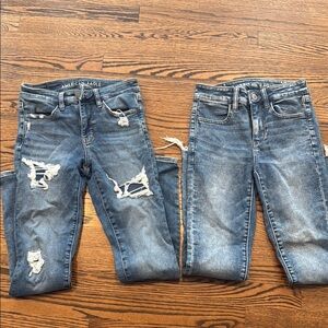 2 pair like new American Eagle Blue Distressed Jeans cozy next level size 2